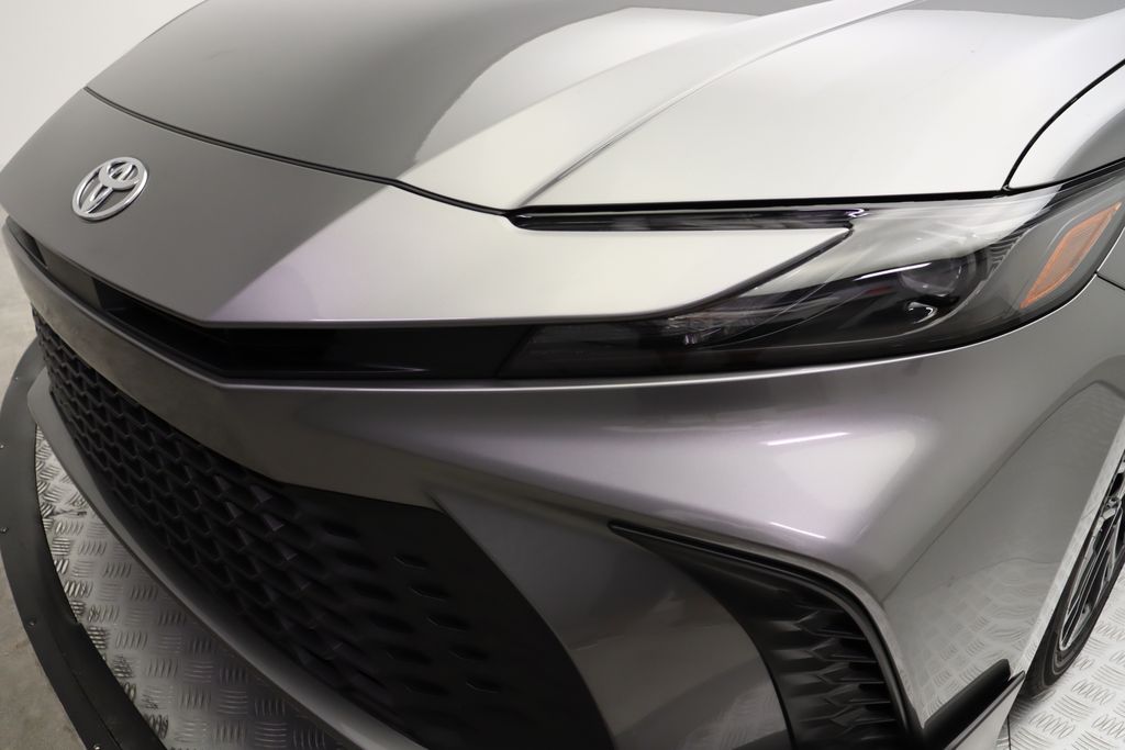 Thumbnail: 2025 Toyota Camry - 3