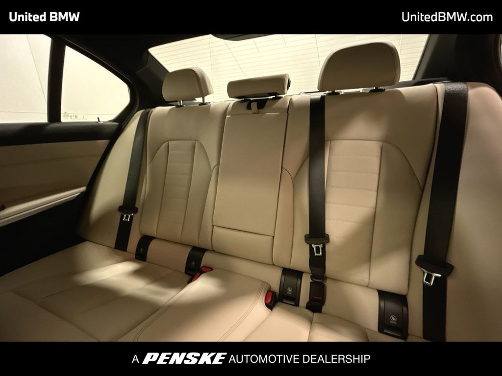 Thumbnail: 2026 BMW 3 Series - 21