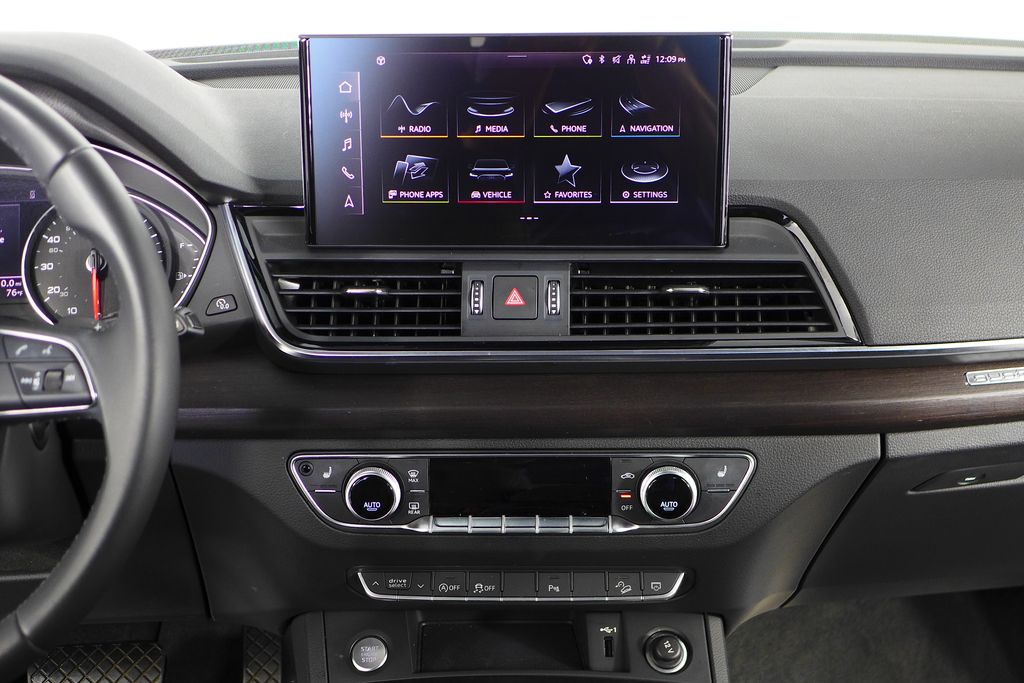 Thumbnail: 2023 Audi Q5 - 25