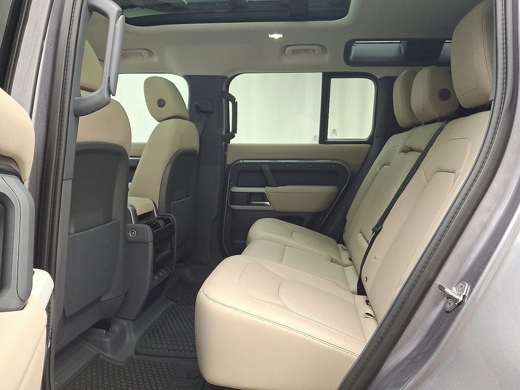 Thumbnail: 2023 Land Rover Defender - 10