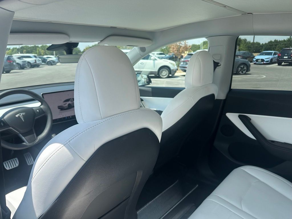Thumbnail: 2022 Tesla Model Y - 10