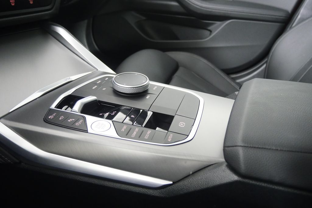 Thumbnail: 2025 BMW 4 Series - 26