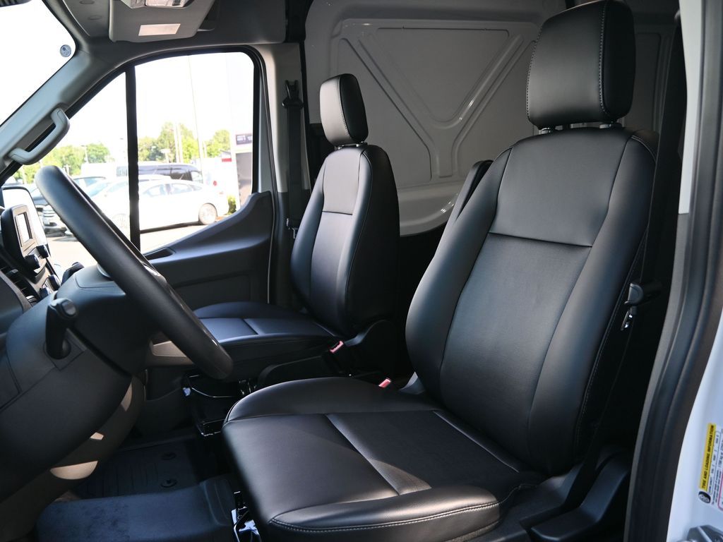 2025 Ford Transit 250