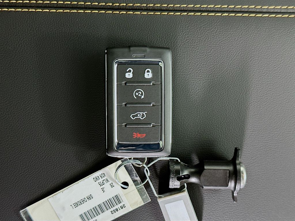 JeepGrand Cherokee L20