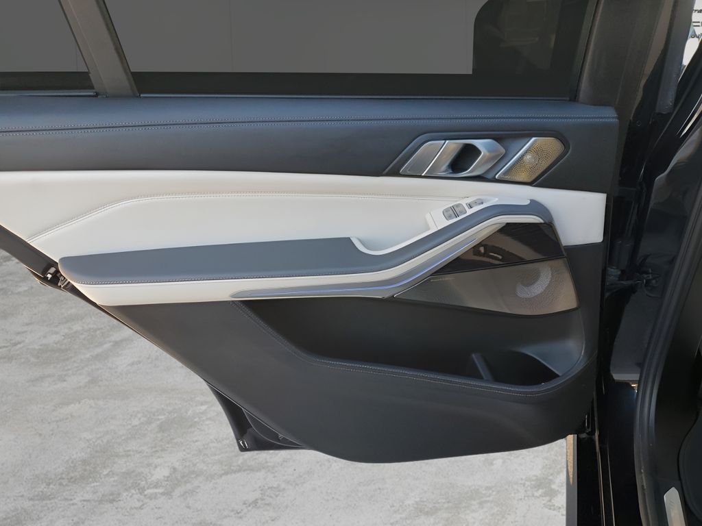 Used Car 2023 Bmw X7  M60i For Sale Under $70,000 In Austin, Texas