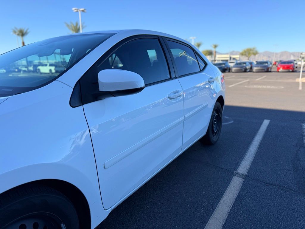 Thumbnail: 2017 Toyota Corolla - 11