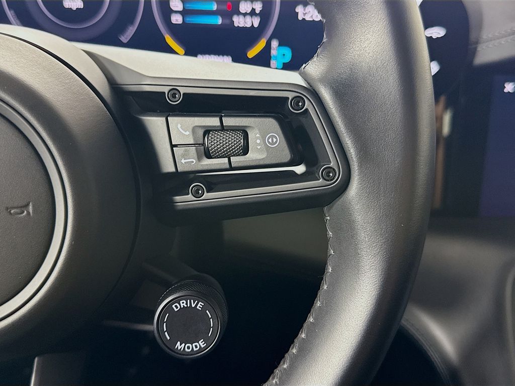 Thumbnail: 2020 Porsche Taycan - 12