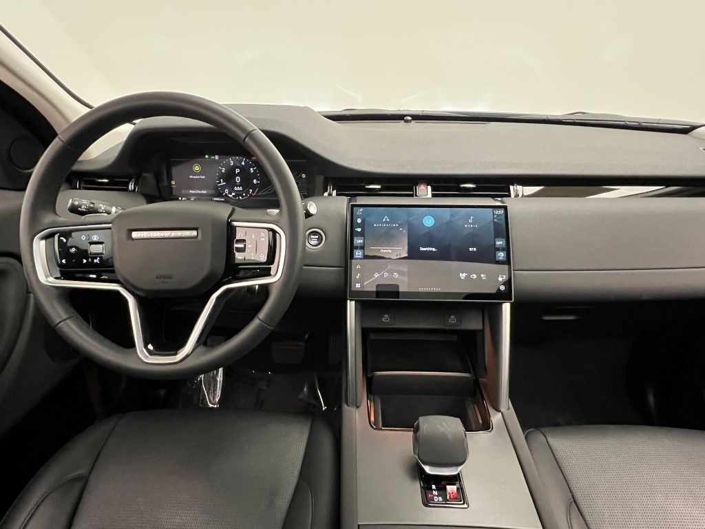 Thumbnail: 2024 Land Rover Discovery Sport - 17