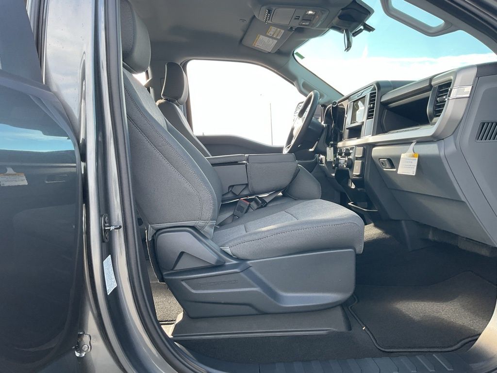 New 2026 Gray Ford XL image 23