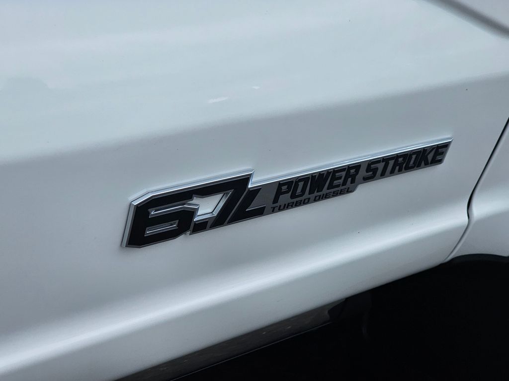 New 2025 White Ford Lariat image 13