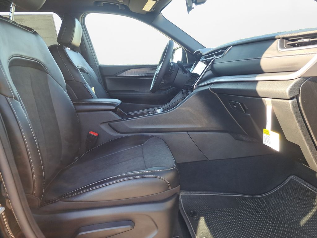 New Car 2025 Jeep Grand Cherokee  Altitude X For Sale Under $40,000 In Austin, Texas