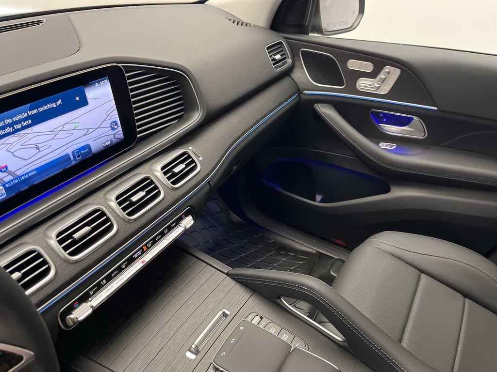 Thumbnail: 2026 Mercedes-Benz GLE - 21