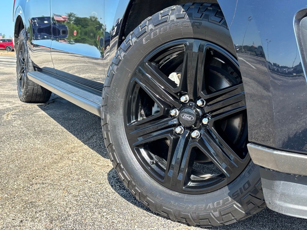2021 Ford Expedition Max XLT photo