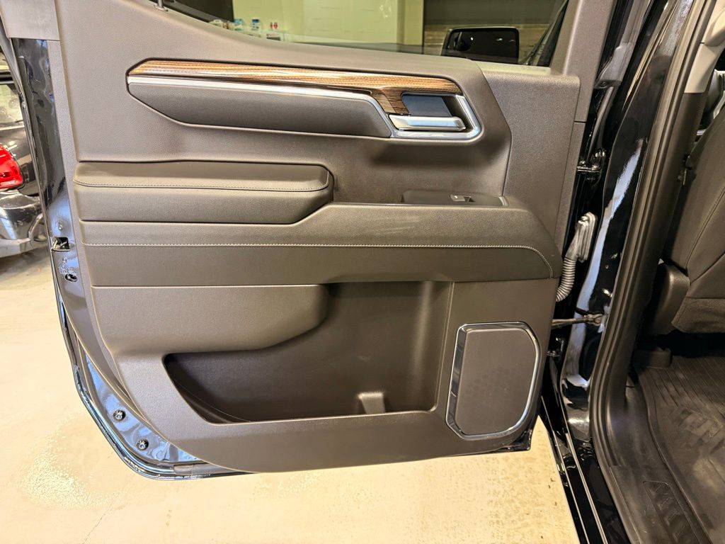 Thumbnail: 2024 Chevrolet Silverado 1500 - 20