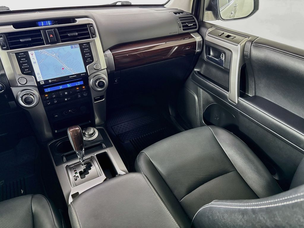 Thumbnail: 2021 Toyota 4Runner - 25