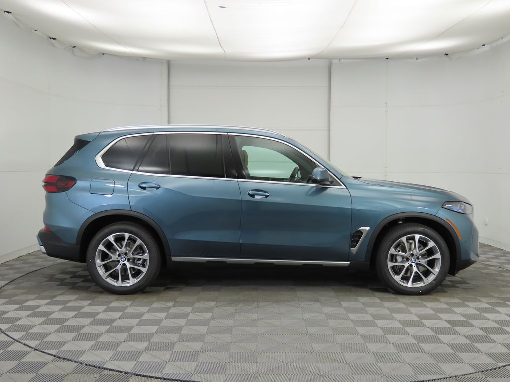 Thumbnail: 2026 BMW X5 - 4