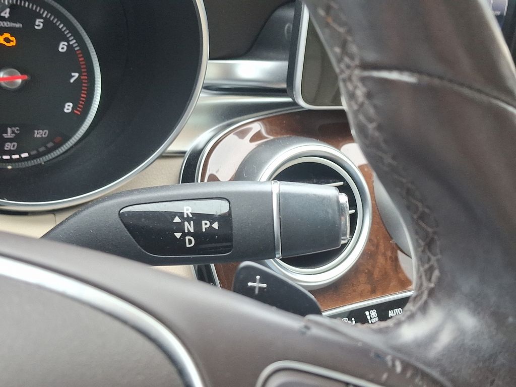 Thumbnail: 2015 Mercedes-Benz C-Class - 15