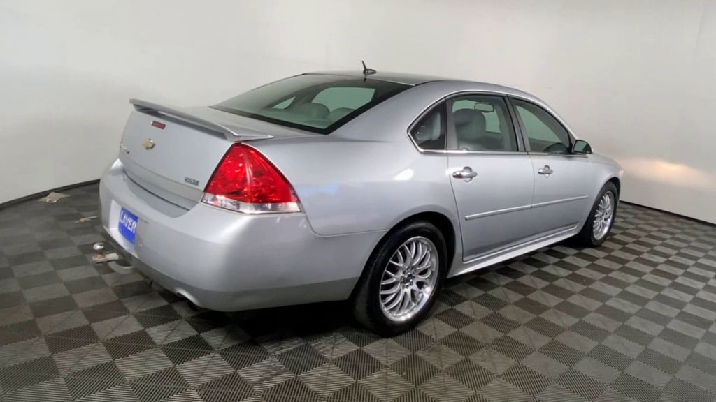 2010 Chevrolet Impala LTZ 8