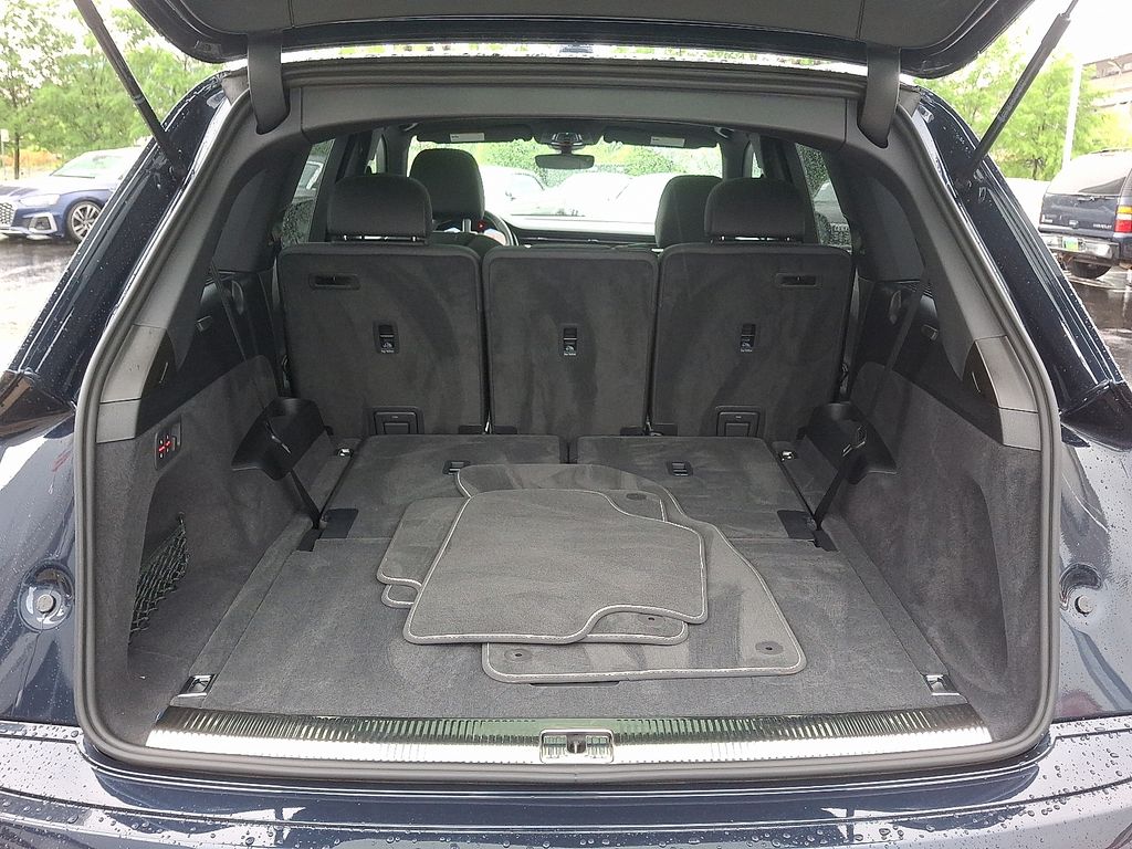 2025 Audi Q7 Premium 28