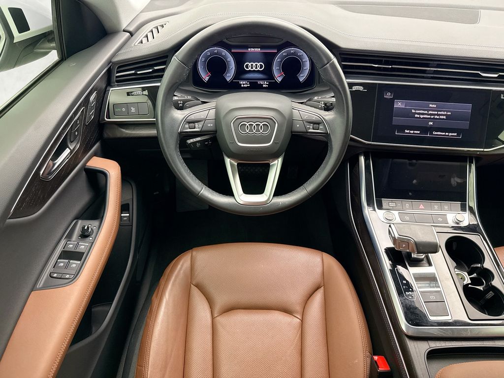 Thumbnail: 2023 Audi Q8 - 10