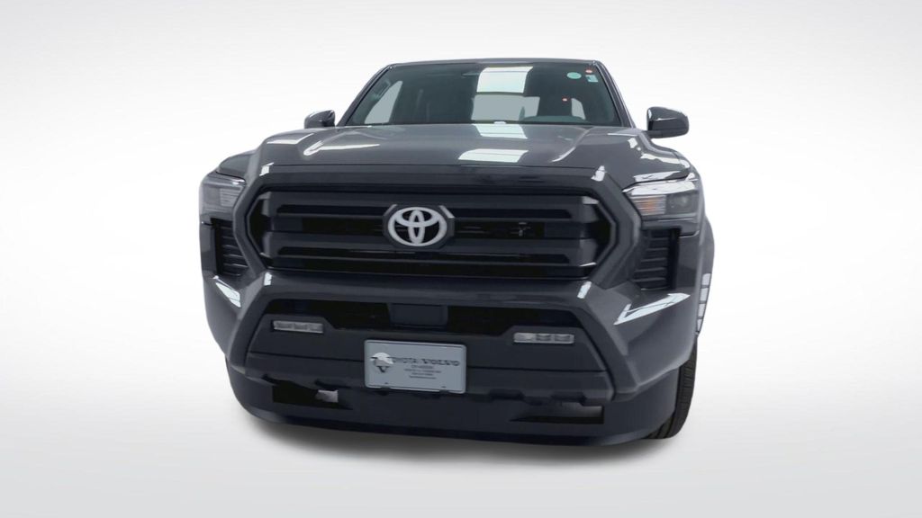 2026 Toyota Tacoma SR5 - Photo 12