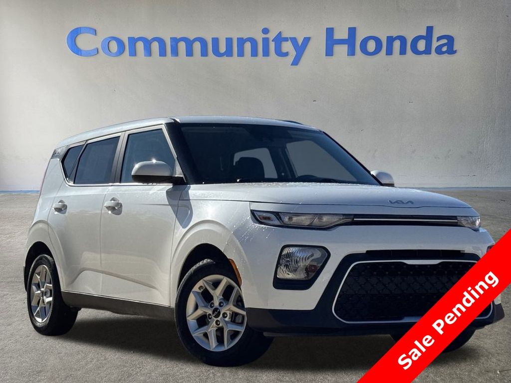 2022 Kia Soul LX White at Emmons Autoplex