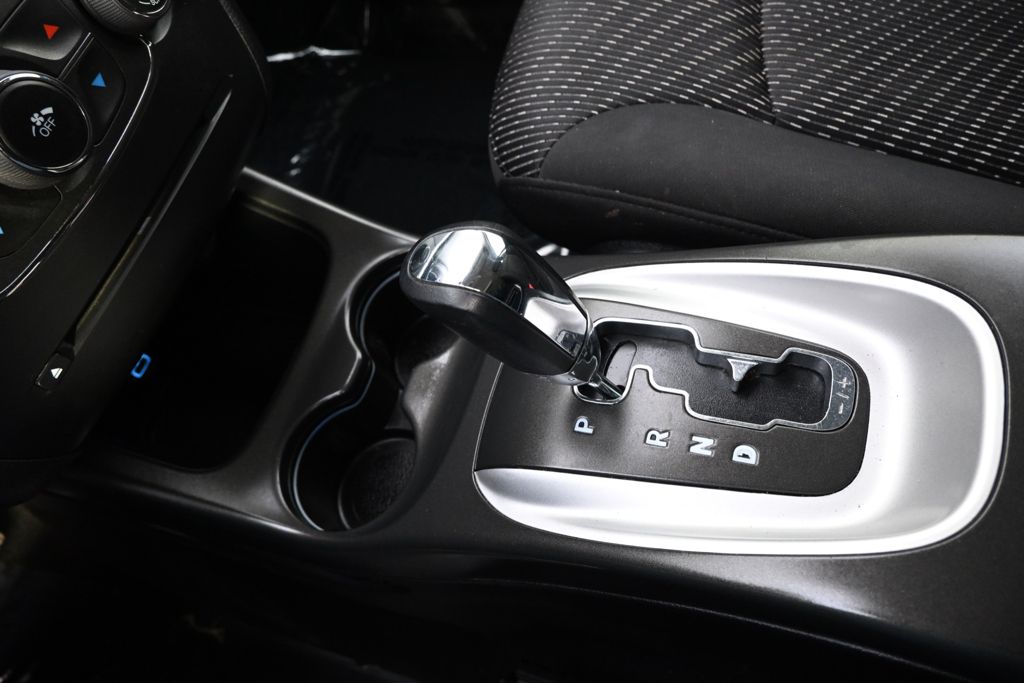 Used 2017 White Dodge SXT image 31