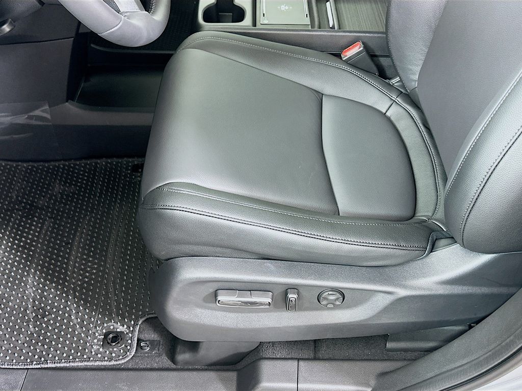 Thumbnail: 2026 Honda Odyssey - 20