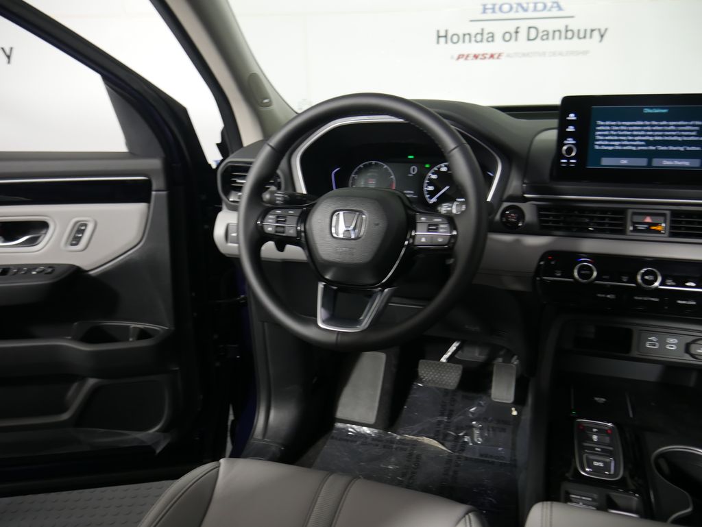 2025 Honda Pilot Touring 15