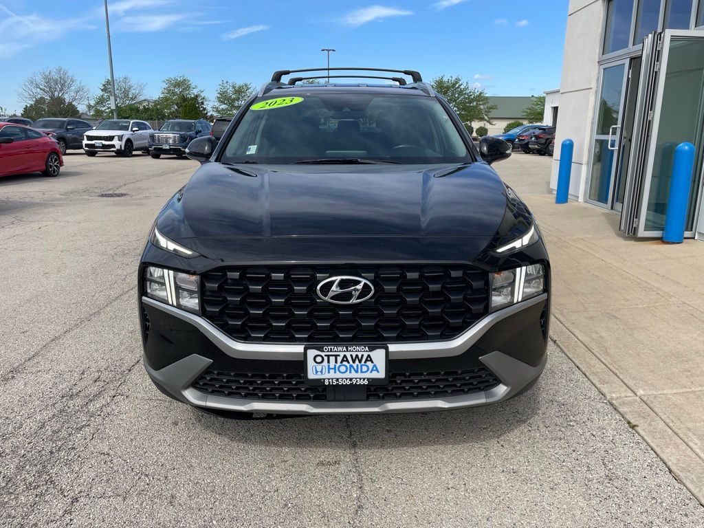 View vehicle photo 3