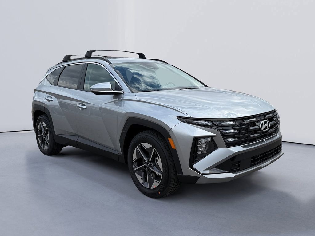 Shimmering Silver 2026 Hyundai Tucson SEL Premium FWD SUV / Crossover Front-Wheel Drive 8-Speed Automatic