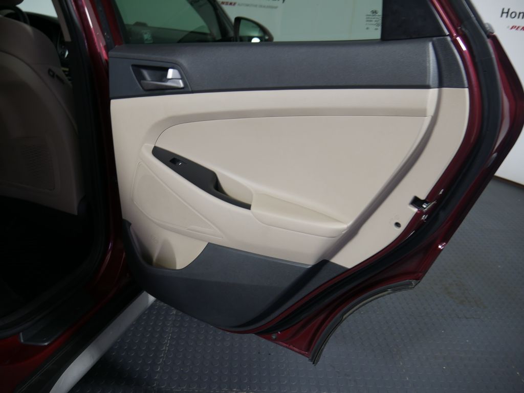 Thumbnail: 2018 Hyundai Tucson - 8