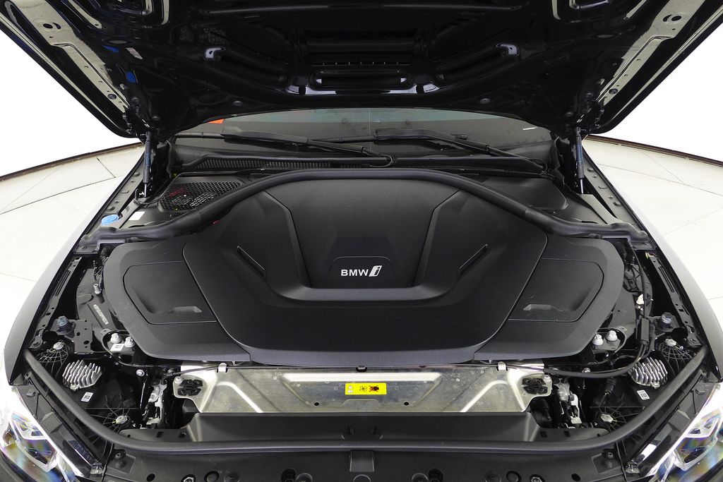 Thumbnail: 2023 BMW i4 - 6