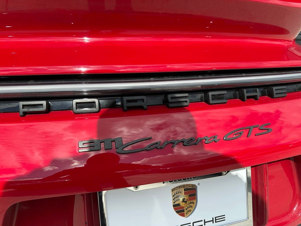 2022 Porsche 911 Carrera S 9