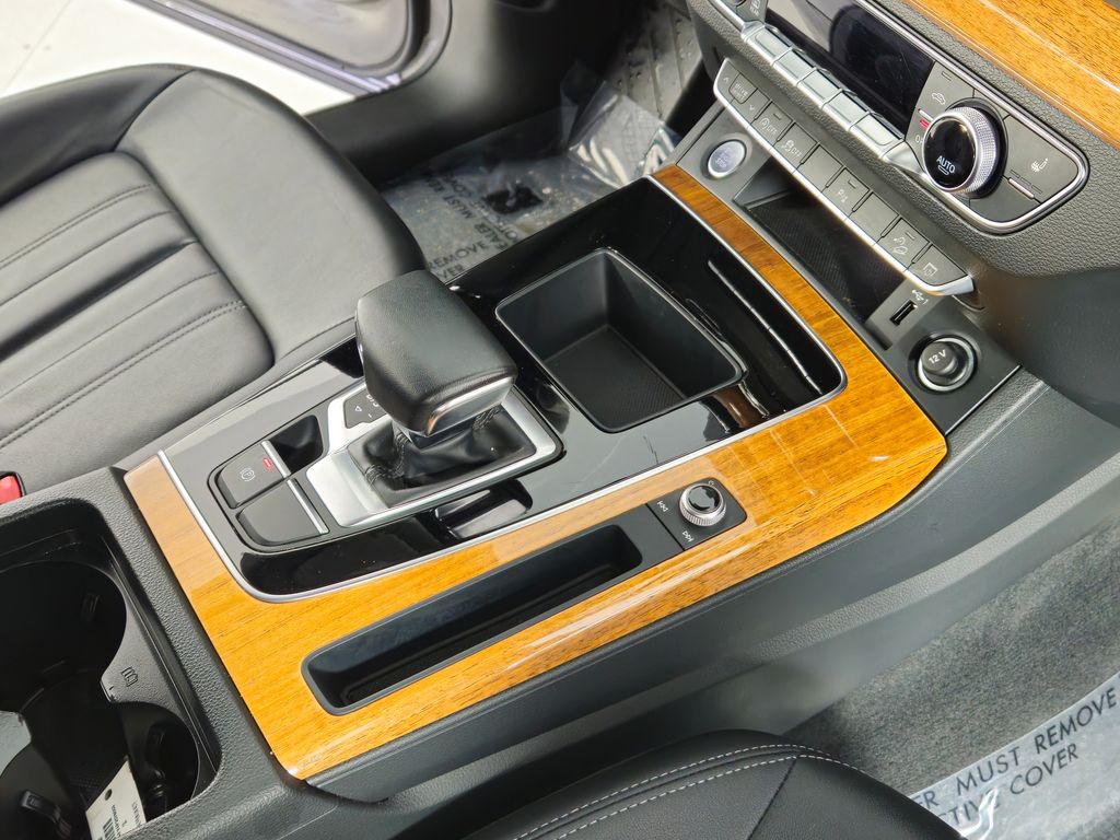 Thumbnail: 2023 Audi Q5 - 15