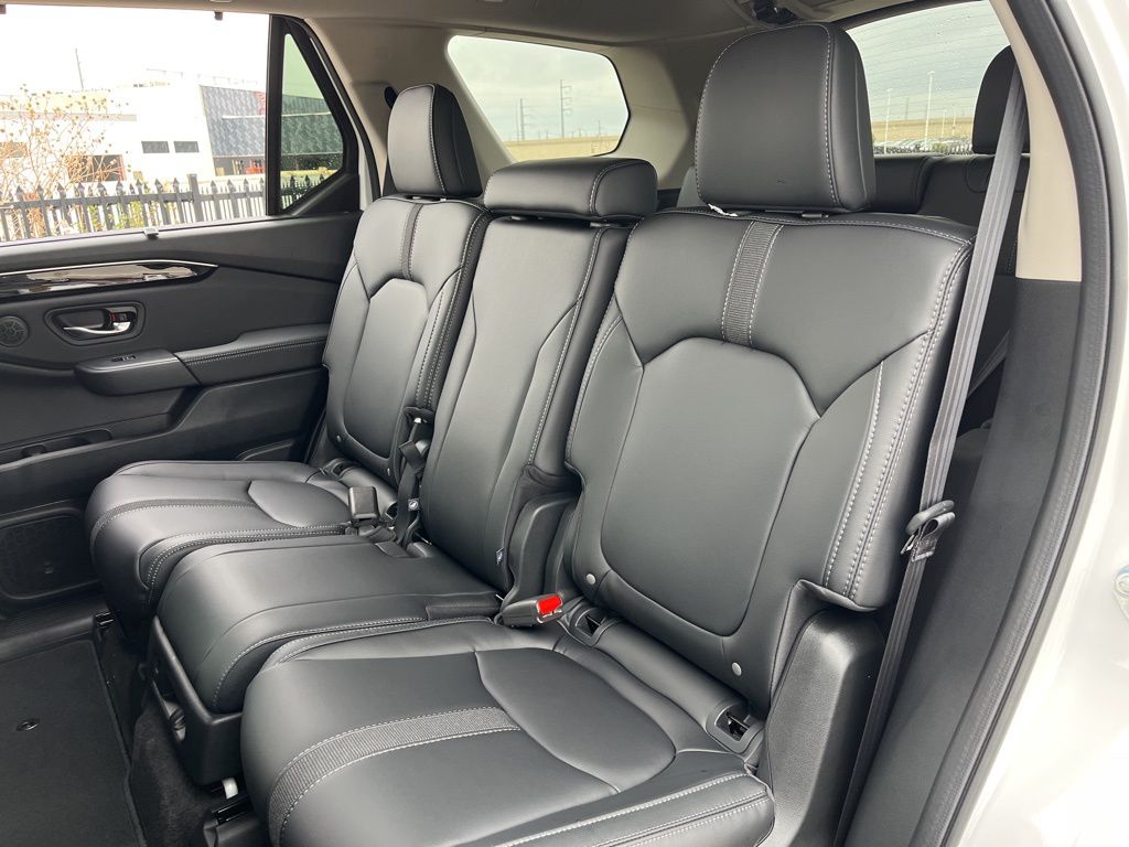 Thumbnail: 2025 Honda Pilot - 14