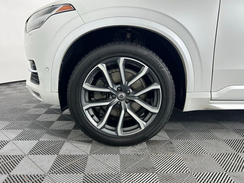 Thumbnail: 2016 Volvo XC90 - 9