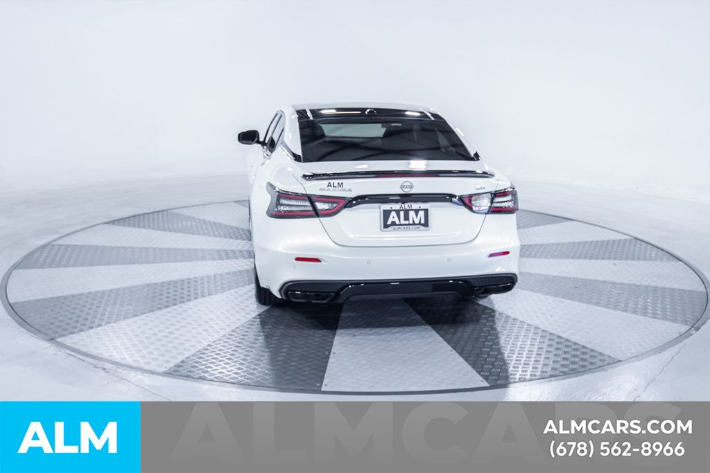 Used 2023 White Nissan SR image 8