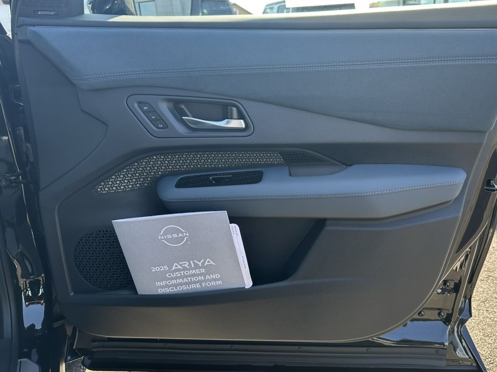 2025 Nissan Ariya PLATINUM+ e-4ORCE