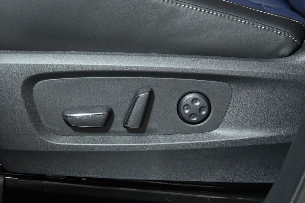 Thumbnail: 2026 INFINITI QX60 - 26