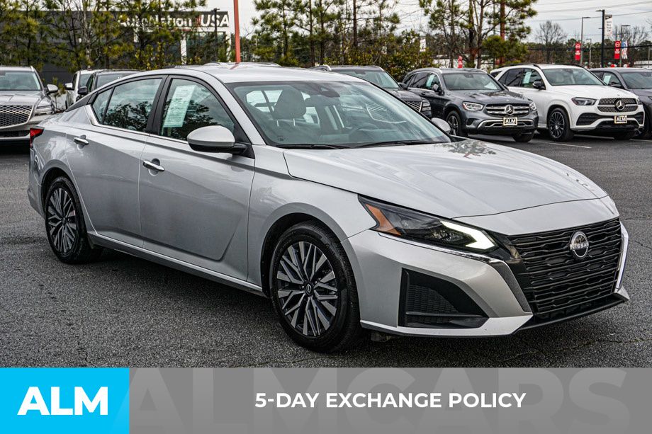 2023 Nissan Altima 2.5 SV photo 3
