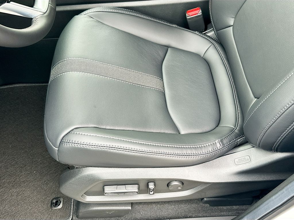 2025 Honda Pilot Touring 21