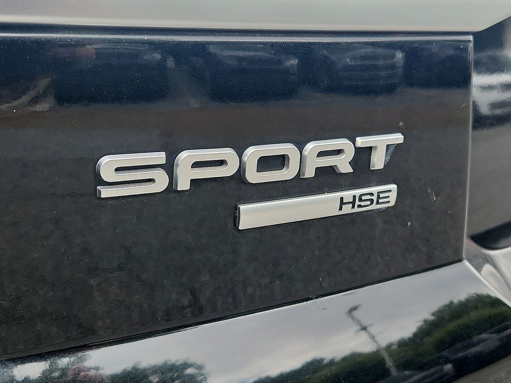 Thumbnail: 2016 Land Rover Range Rover Sport - 4