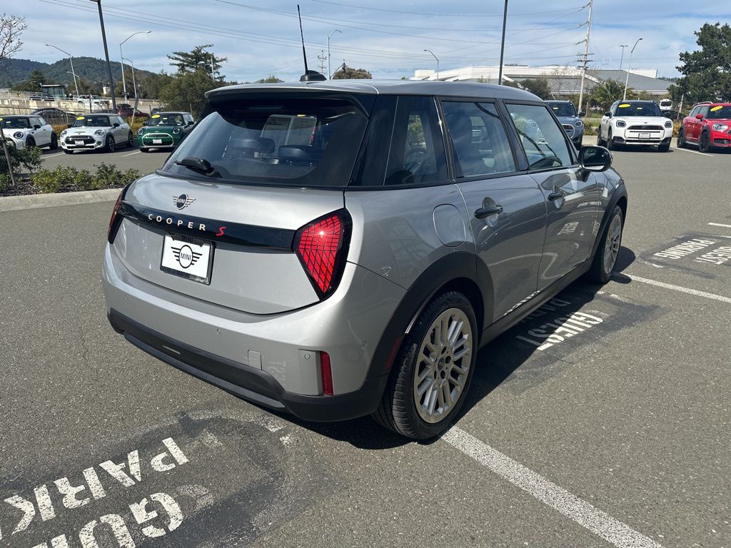 Thumbnail: 2025 MINI Cooper - 5