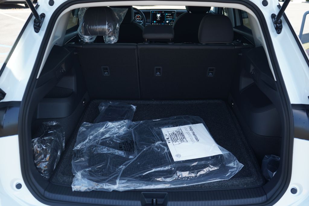 Thumbnail: 2026 Volkswagen Tiguan - 11