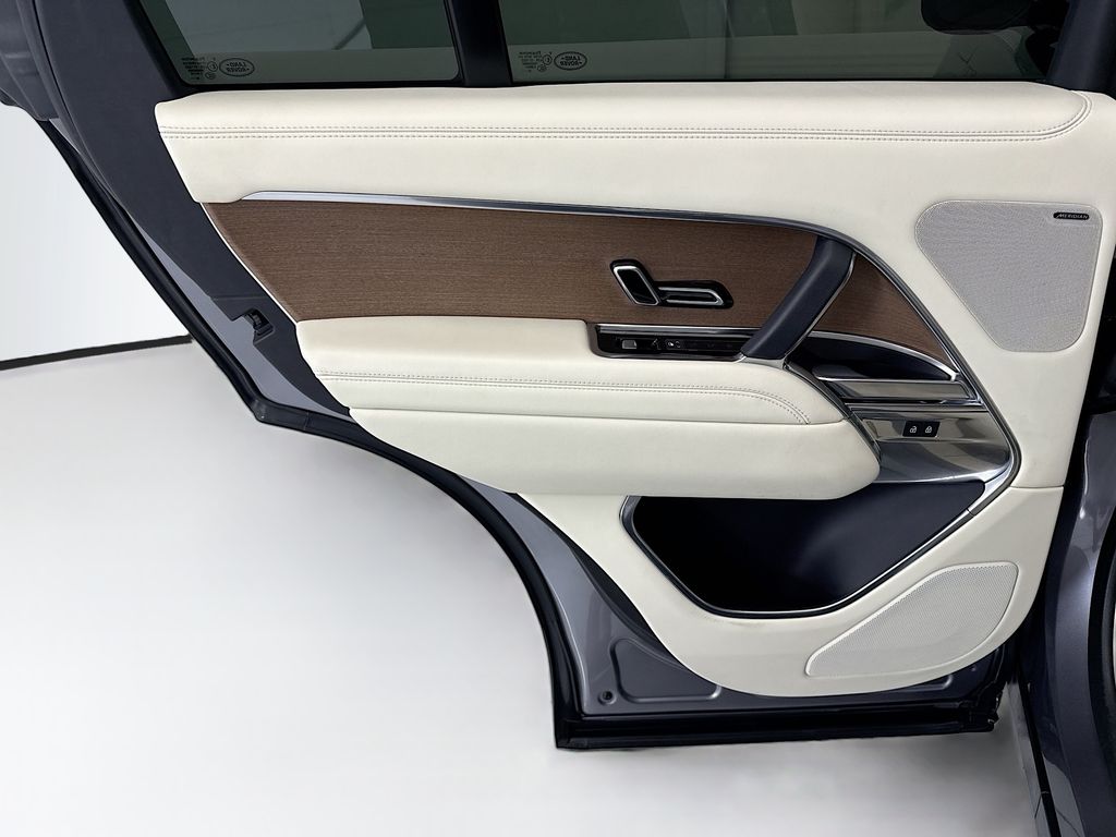 Thumbnail: 2023 Land Rover Range Rover - 25