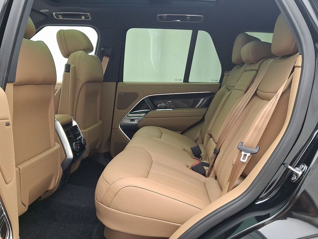 Thumbnail: 2025 Land Rover Range Rover - 6