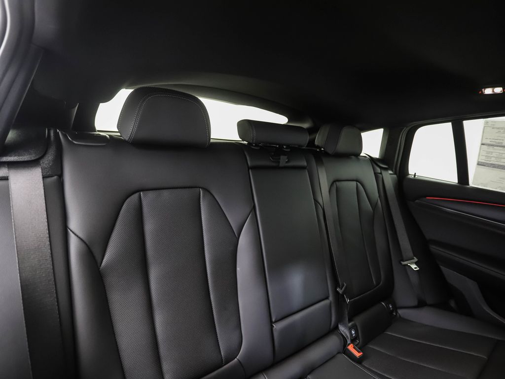 Thumbnail: 2025 BMW X4 - 26