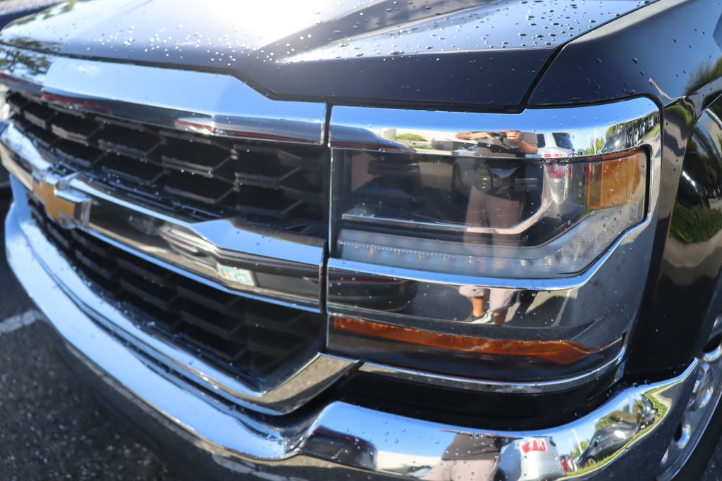 2018 Chevrolet Silverado 1500 LT 3