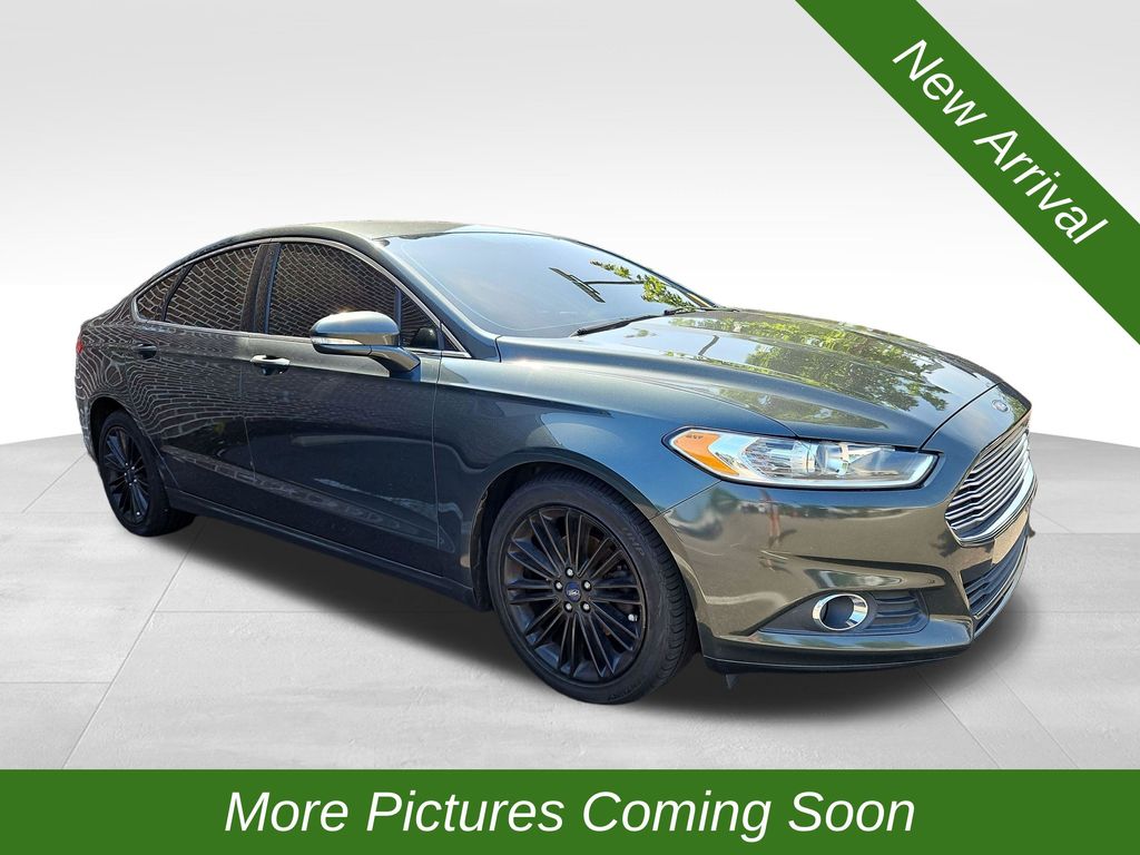 2016 Ford Fusion SE FWD's photo